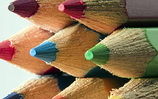 micro shot of color pencils HD wallpaper